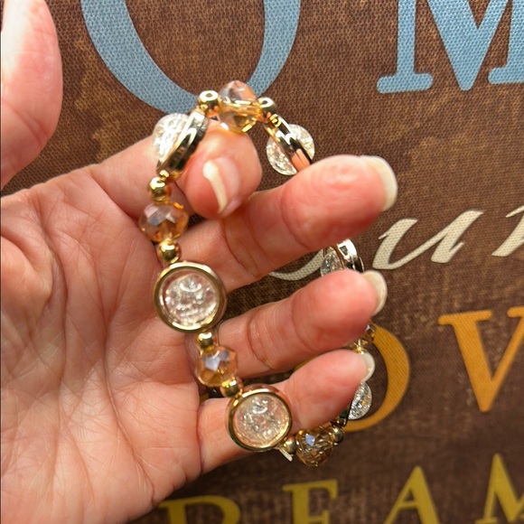 ❣️5|$25❣️Last One Gold and Silver glass beaded Stretchy Women's Bracelet 🆕 - Picture 4 of 7